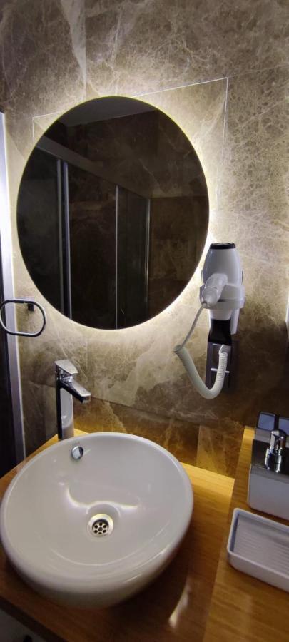 كاس Arya Deluxe Apart المظهر الخارجي الصورة